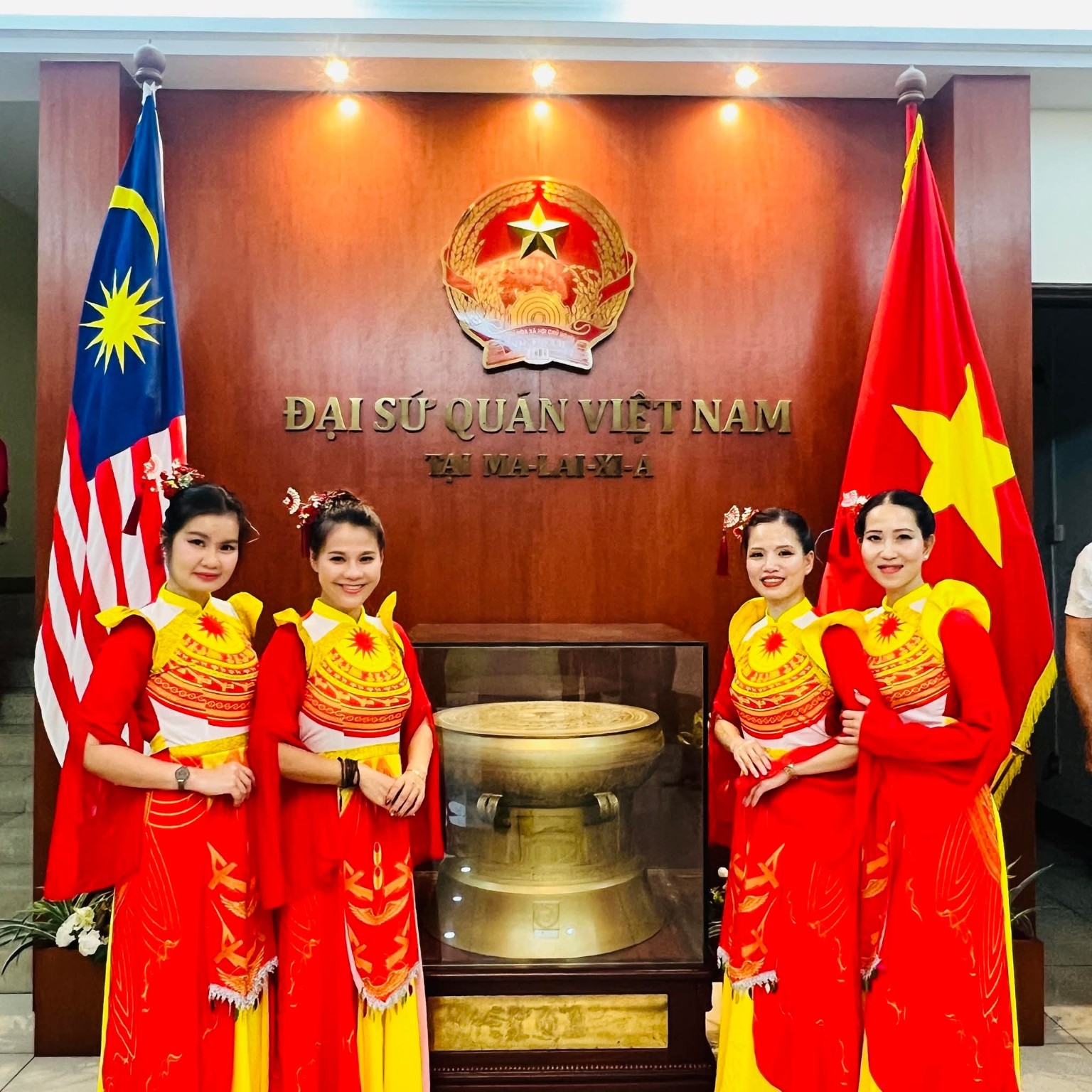 Lisa community and cultural activities, photo 1